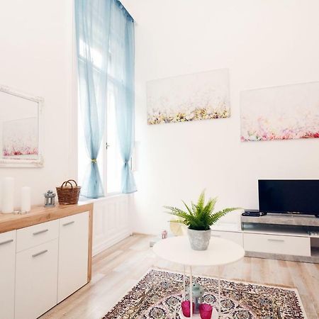 Lillybeth City Center Apartments ブダペスト エクステリア 写真