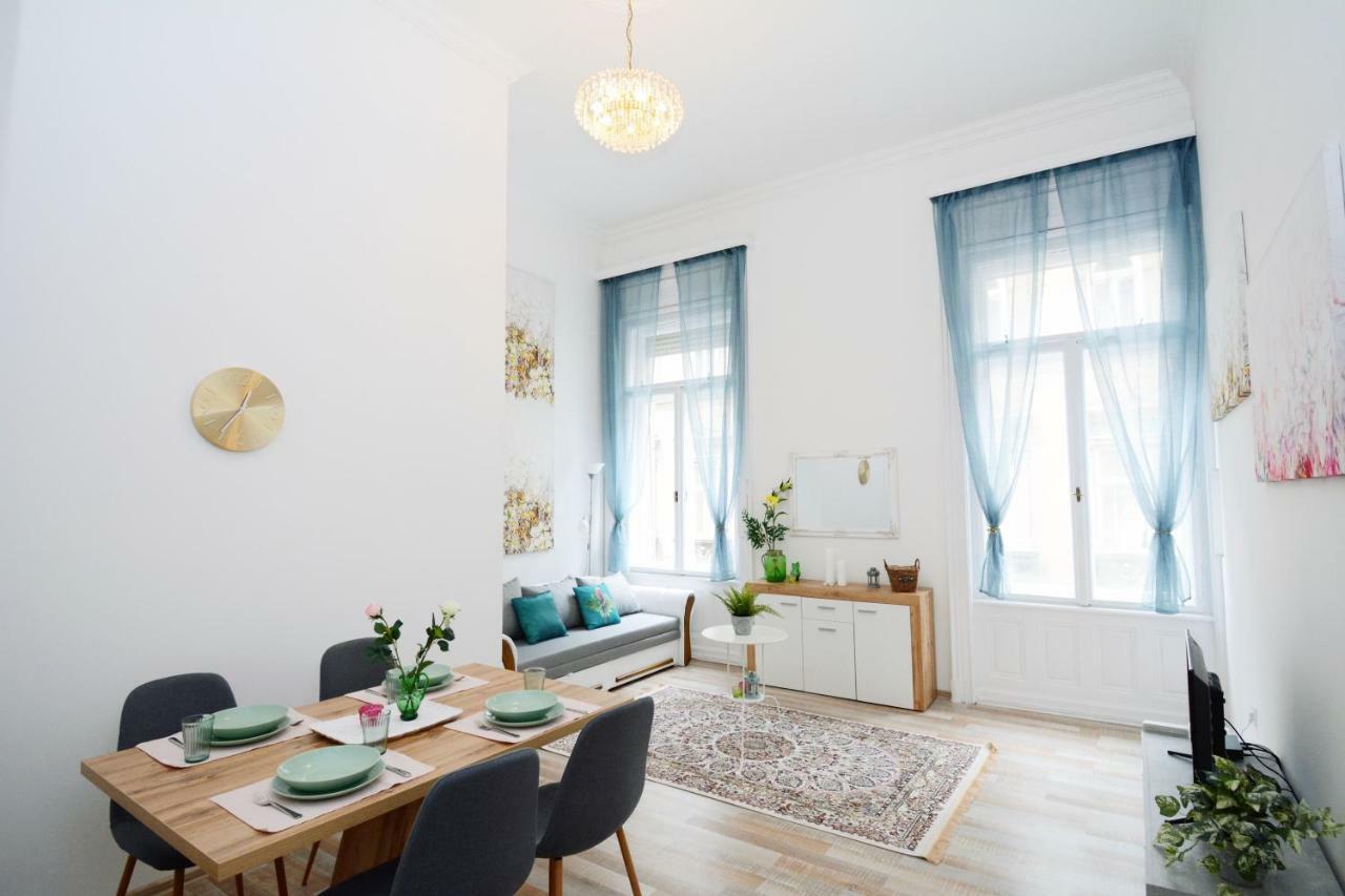 Lillybeth City Center Apartments ブダペスト エクステリア 写真