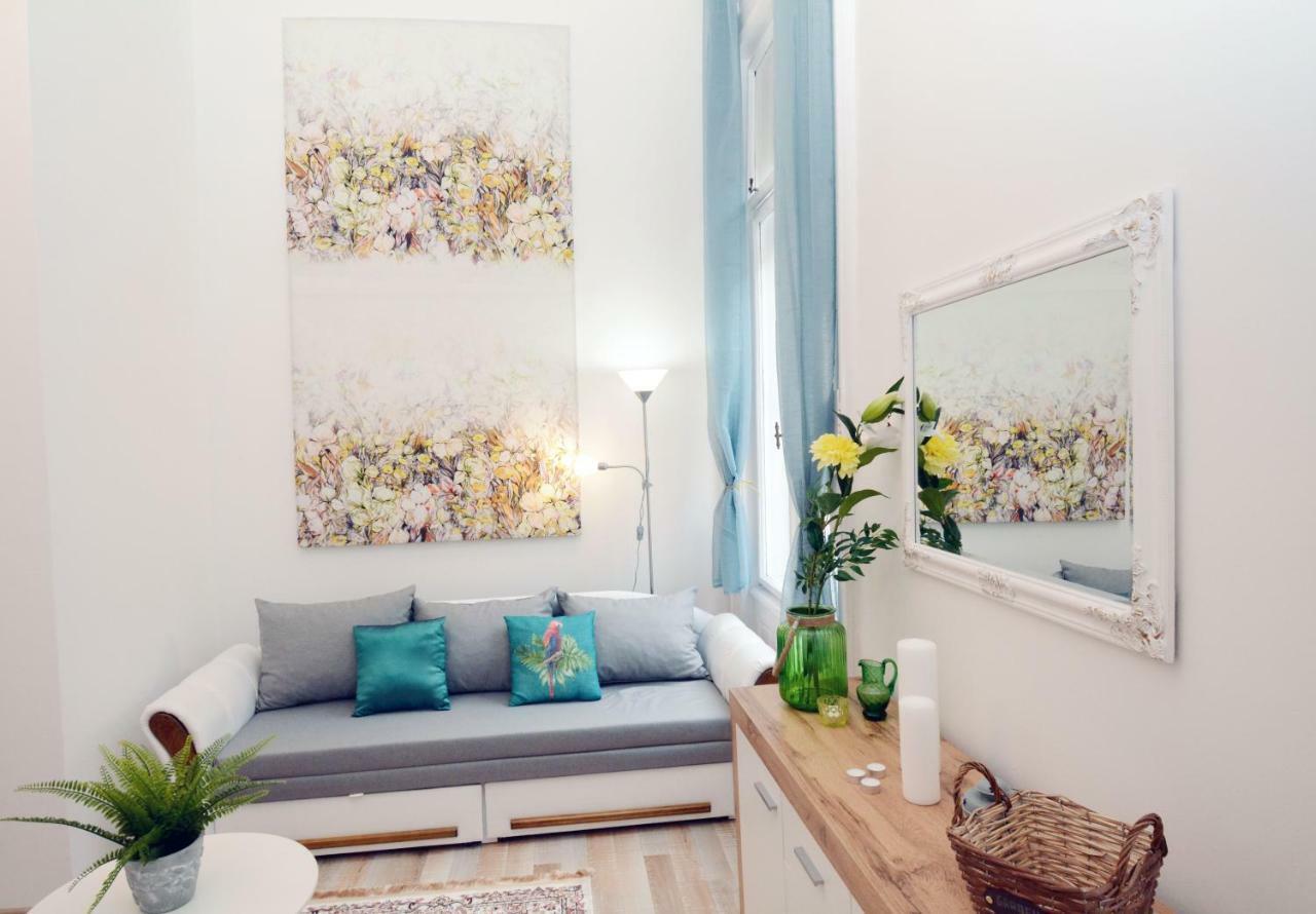 Lillybeth City Center Apartments ブダペスト エクステリア 写真