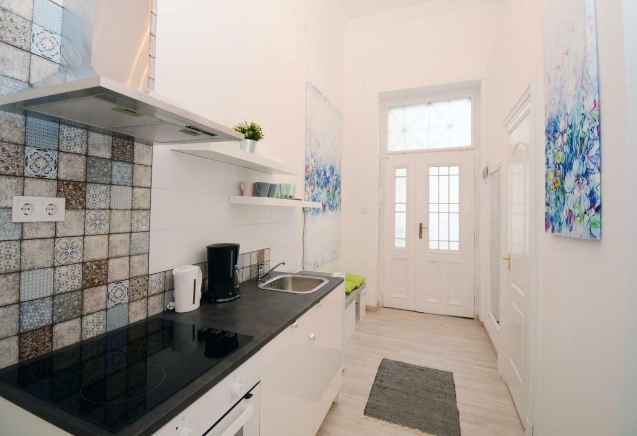 Lillybeth City Center Apartments ブダペスト エクステリア 写真