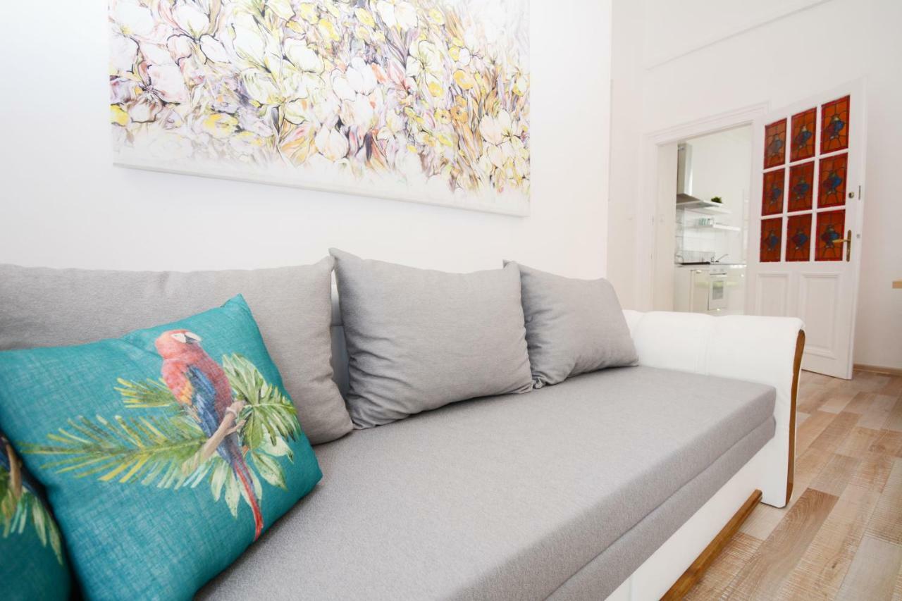 Lillybeth City Center Apartments ブダペスト エクステリア 写真