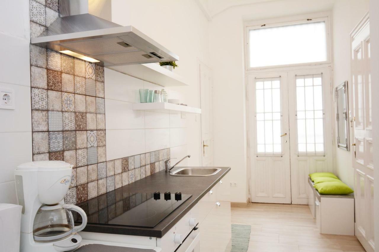 Lillybeth City Center Apartments ブダペスト エクステリア 写真