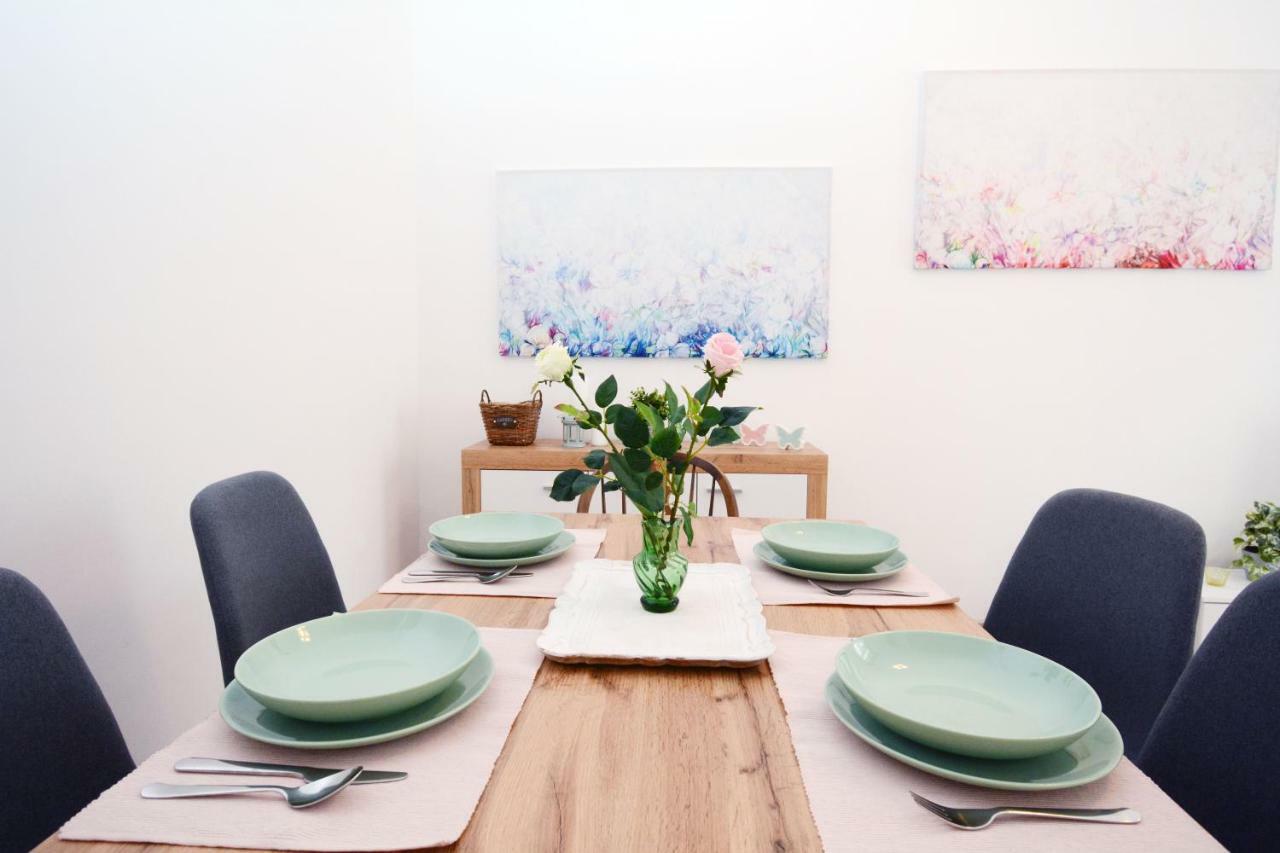 Lillybeth City Center Apartments ブダペスト エクステリア 写真